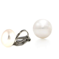 Studs - Classic White Freshwater Pearl Stud